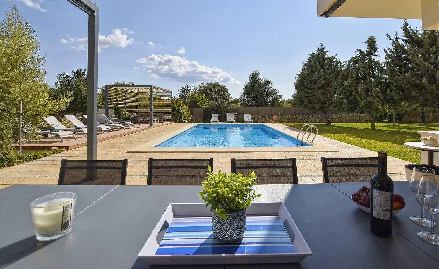 Wunderschoenes Ferienhaus In Binissalem Mit Privatem Pool بيت للعطل